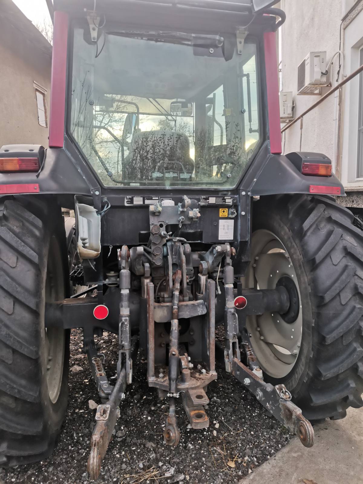 Used Tractor VALTRA A93 - Image 3