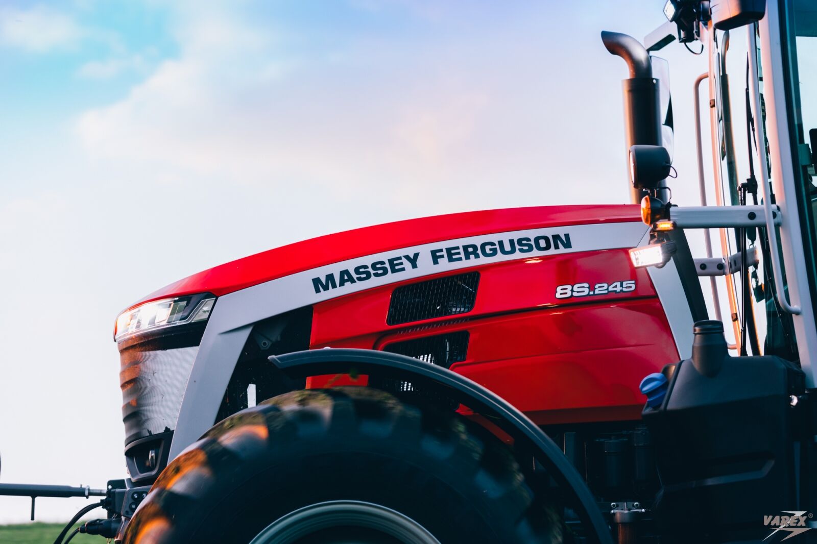 TRACTOR MASSEY FERGUSON 8S SERIES