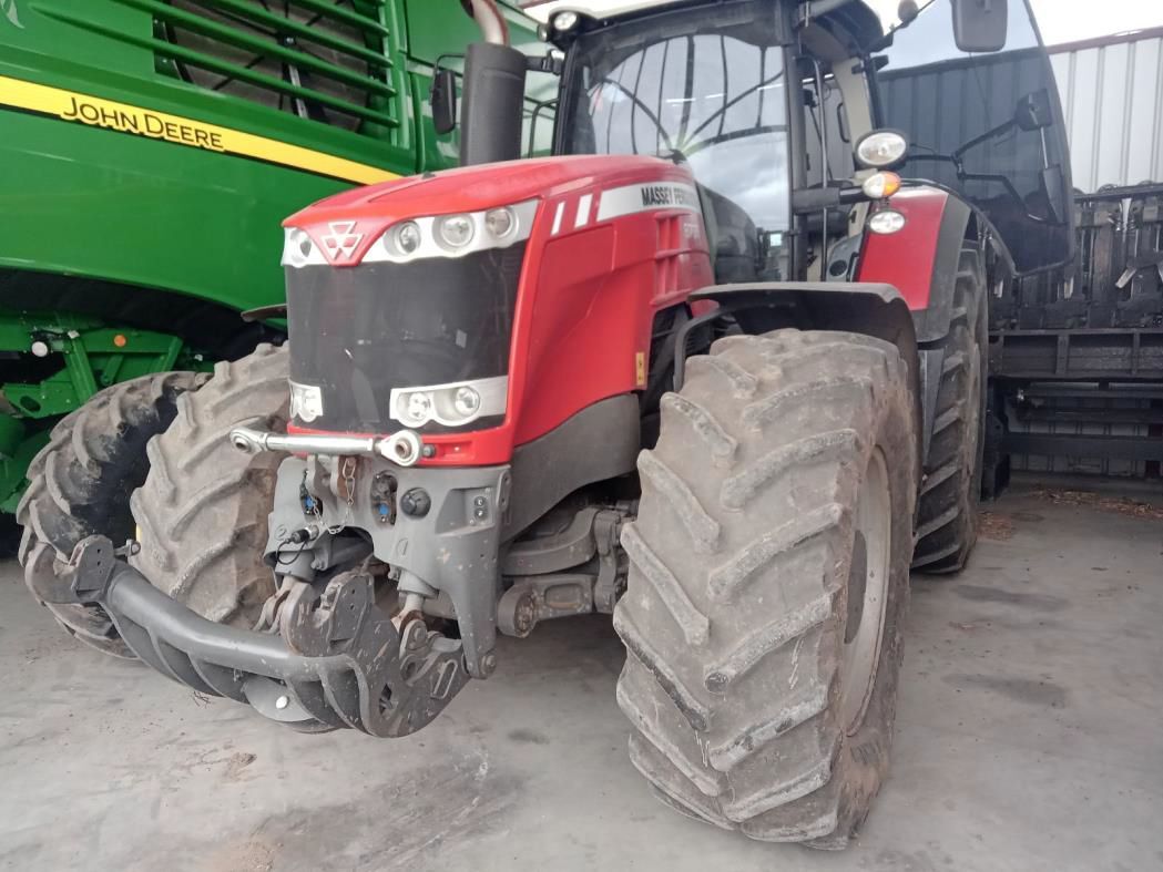 USED TRACTOR MASSEY FERGUSON 8737 DYNA VT EFFICIENT