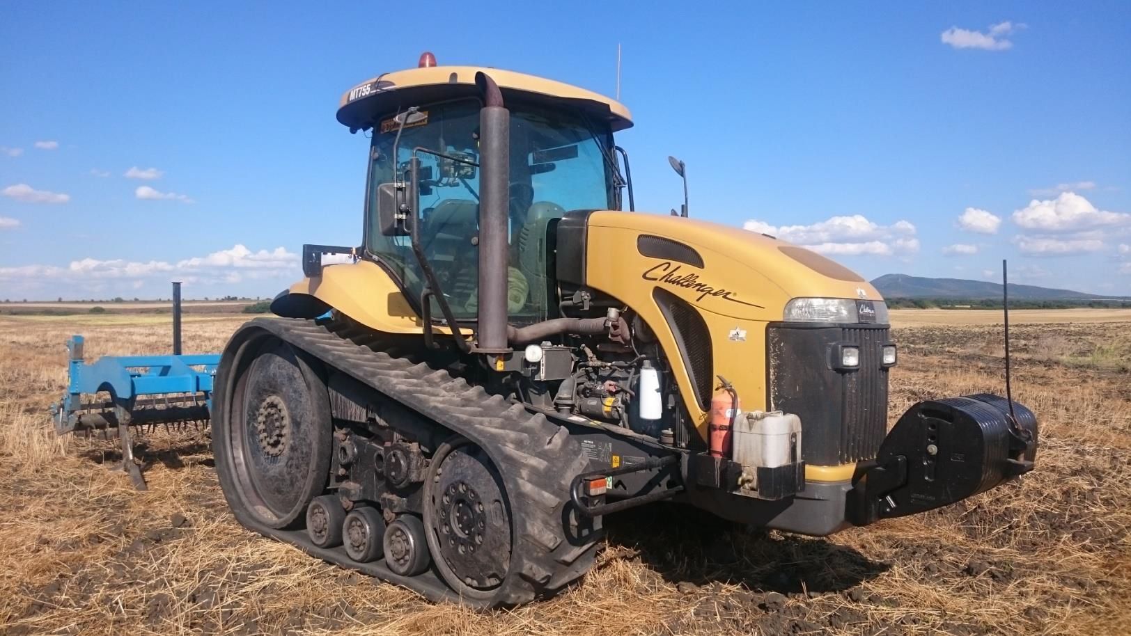 УПОТРЕБЯВАН ТРАКТОР CHALLENGER MT755A
