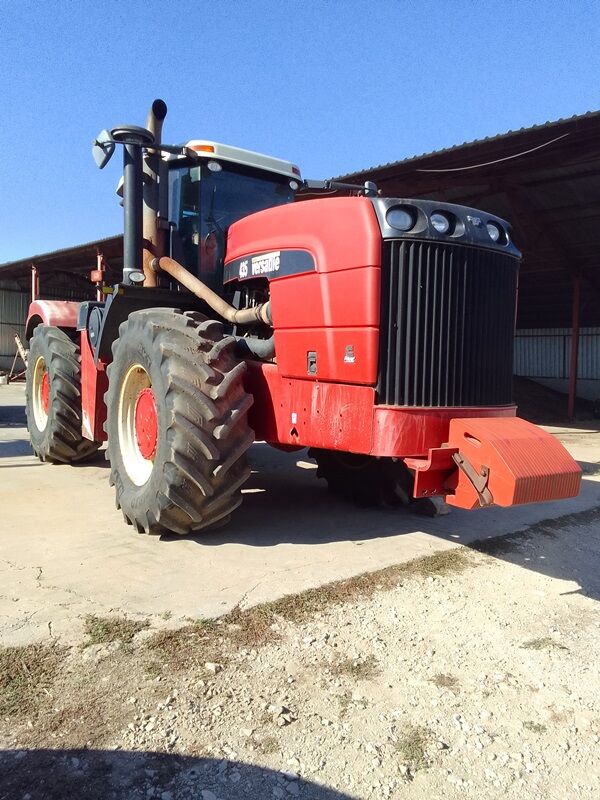 Used Tractor VERSATILE 435