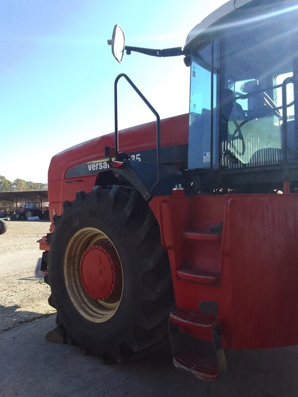 Used Tractor VERSATILE 435 - Image 3